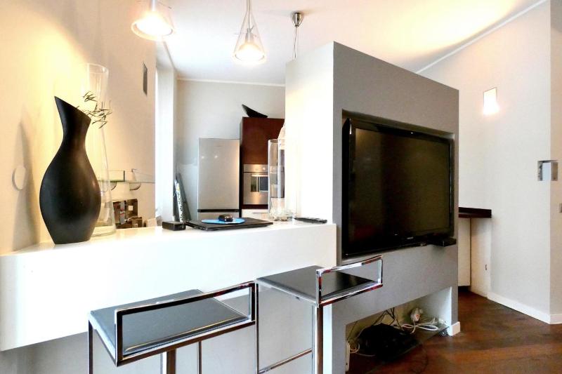 One-Bedroom Apartment image 1