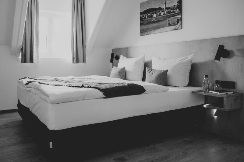 Single Room image 3
