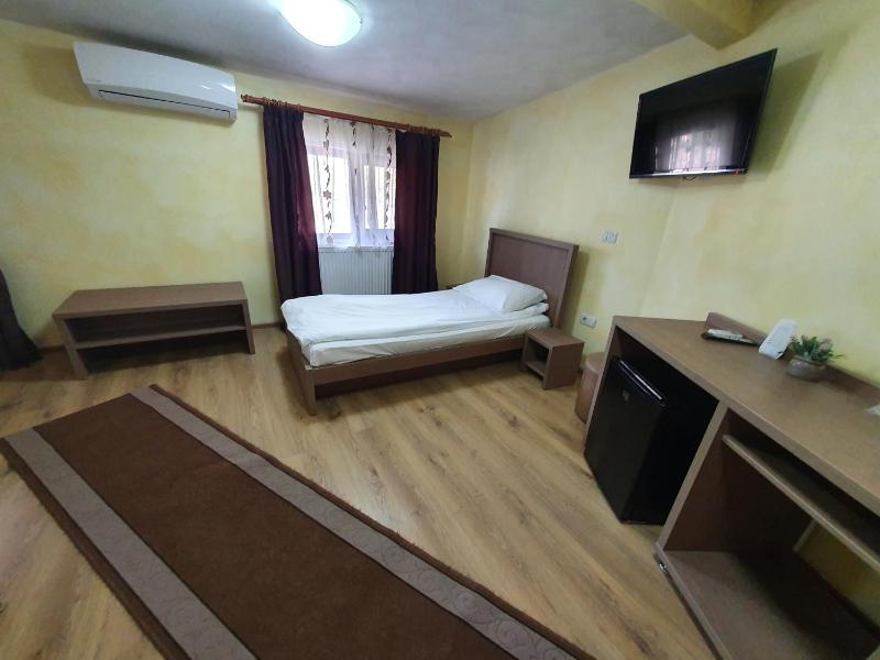 Family Room with Bathroom image 2
