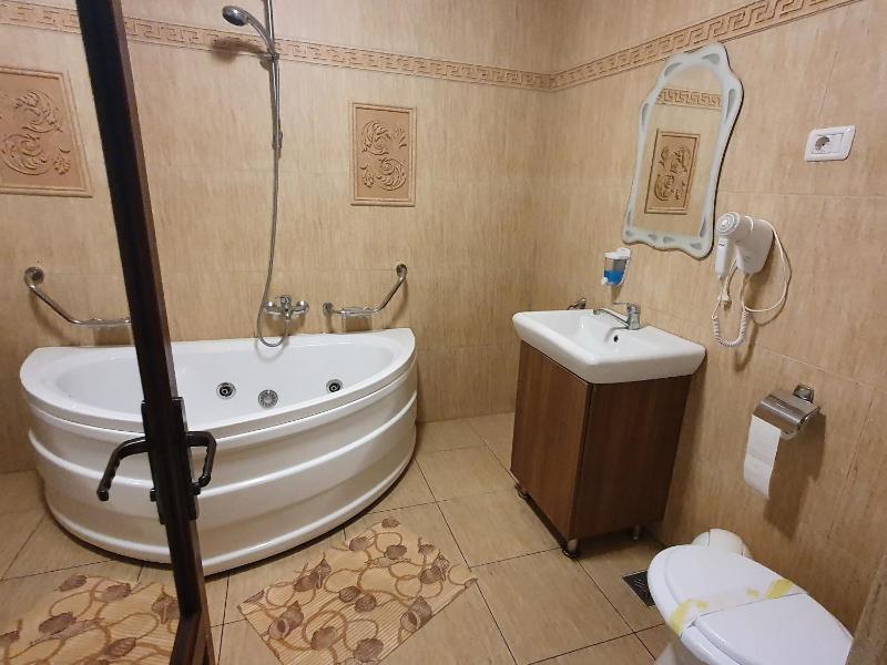 Double or Twin Room image 2