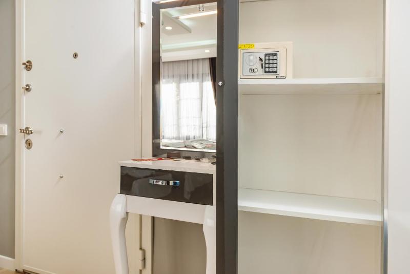 Gloria Suites Old City - image 15