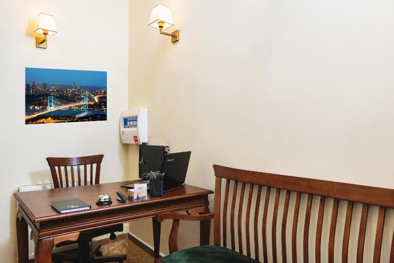 Gloria Suites Old City - image 16