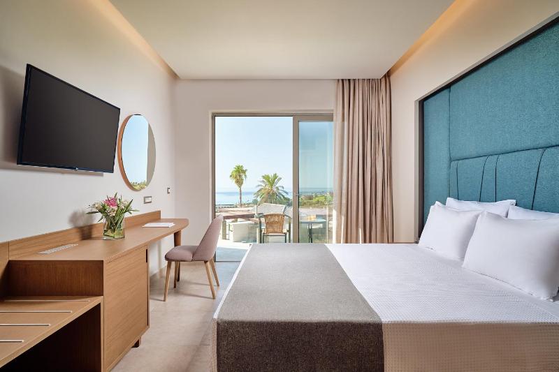 Junior Suite with Sea View image 3