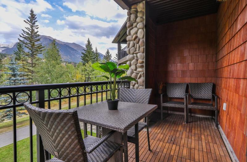 The Mountaineer by InstantSuites Pool & HotTub - image 35