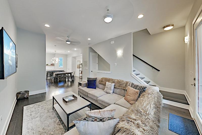 Three-Bedroom Townhouse image 1