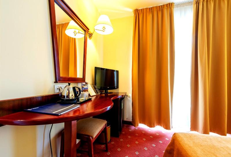 Single Room image 4