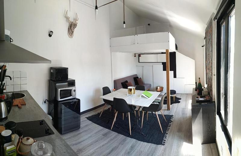 Champagne Studio Images