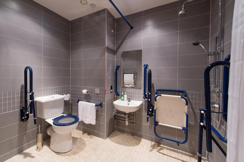 Double Room - Disability Access image 3