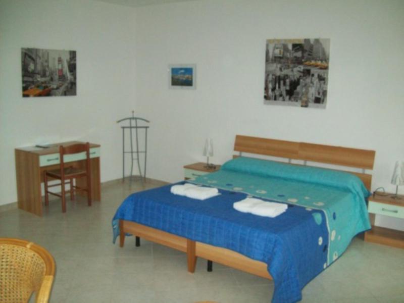 Superior Double or Twin Room with Terrace image 3