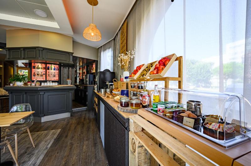 Hotel Gascogne - image 36