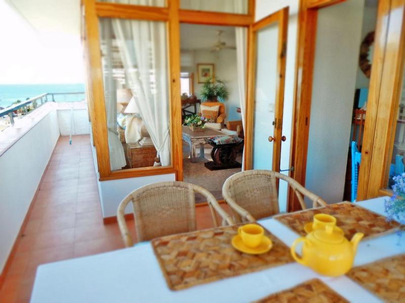 Two-Bedroom Apartment with Sea View (4 Adults) A image 1