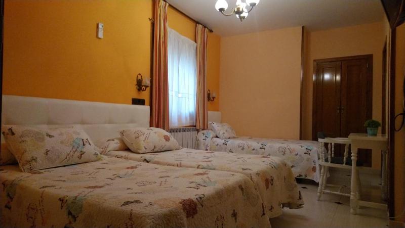 Triple Room image 3