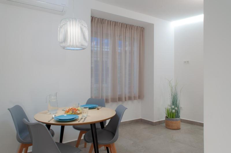 ABAL Apartments - Barrio - image 17