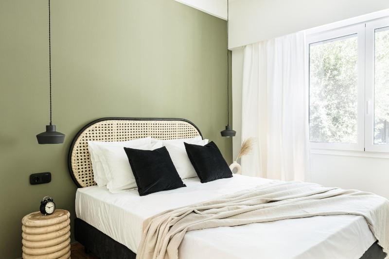 One-Bedroom Apartment image 3