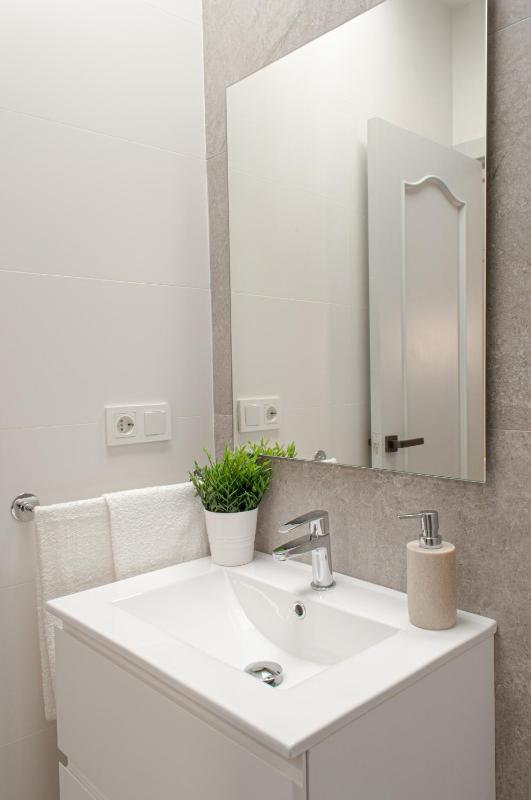 ABAL Apartments - Barrio - image 9