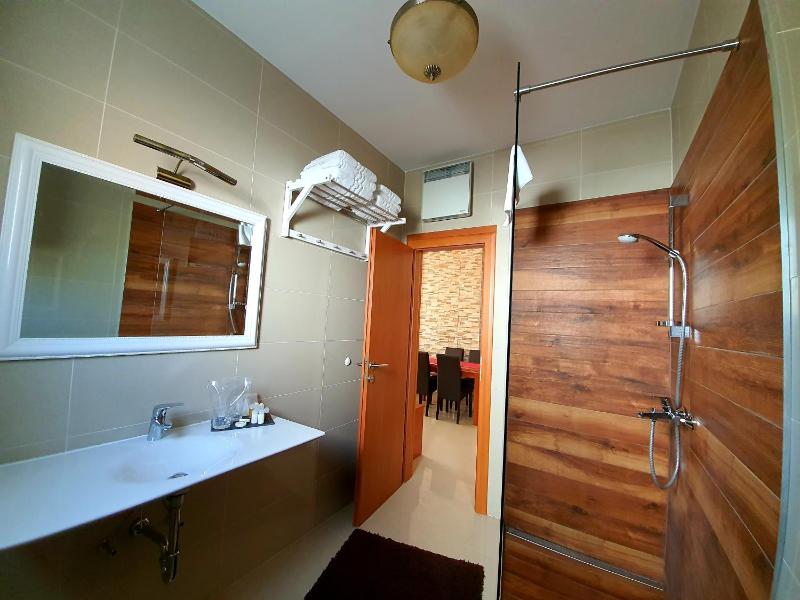 Superior Family Apartment with Balcony (4 star) -Annex Building image 3