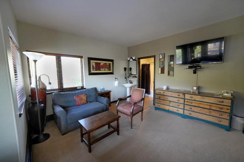 Superior King Room image 2