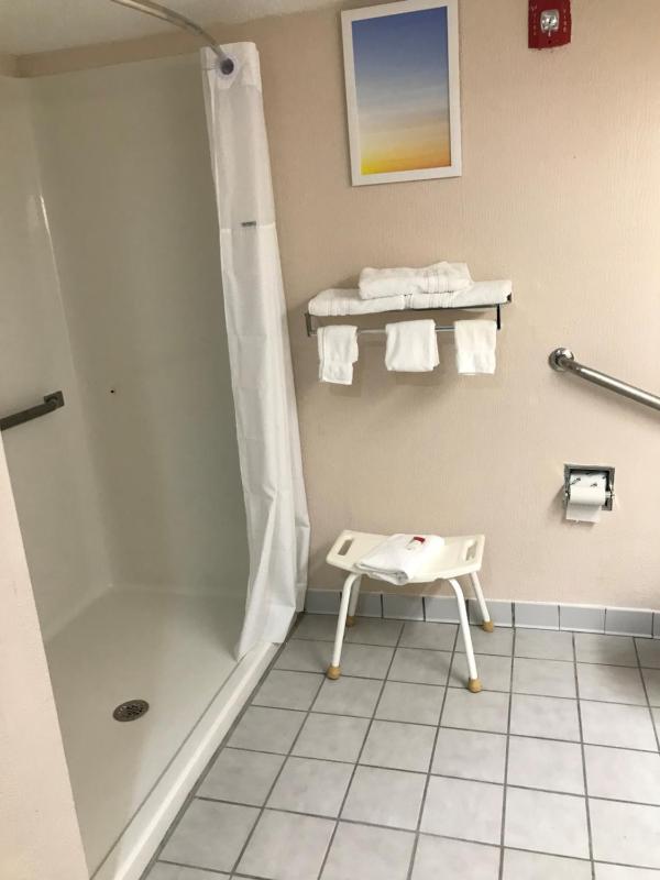 King Room - Disability Access/Non-Smoking image 4