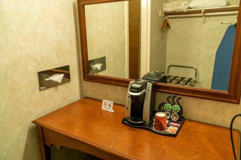 King Room image 3