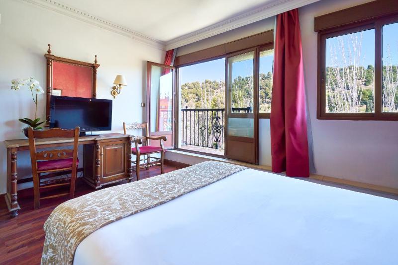 Double Room with Terrace image 4