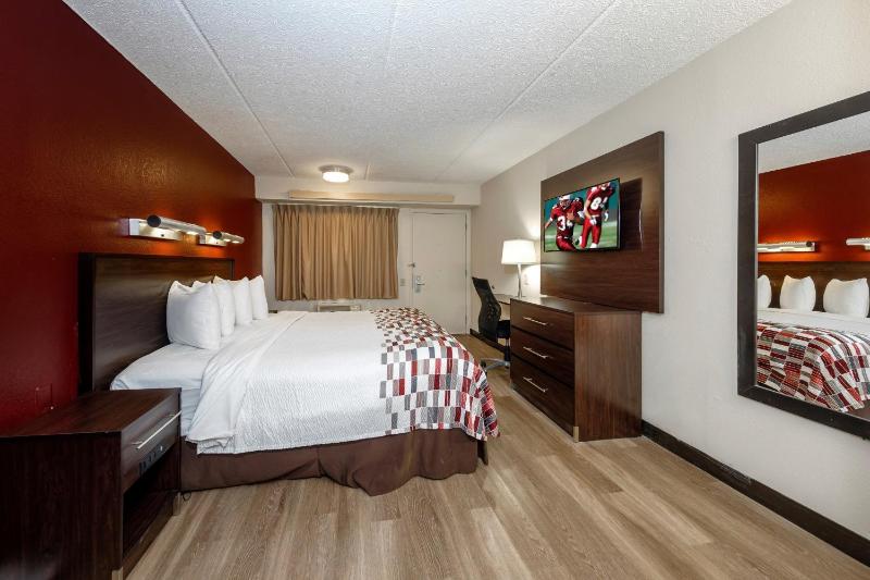 Red Roof Inn Tampa - Brandon - image 28