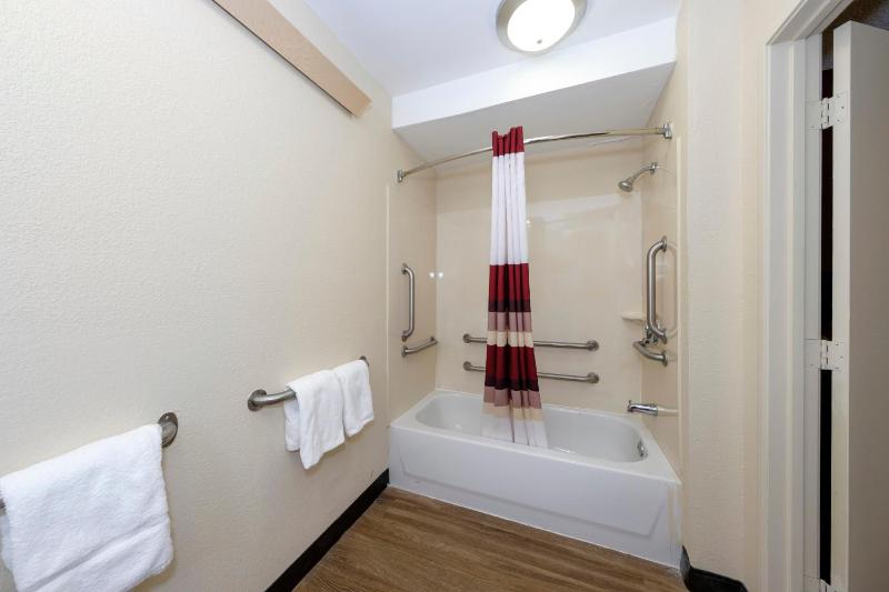 Red Roof Inn Tampa - Brandon - image 20