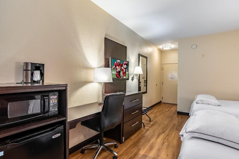 Premium Room with Two Double Beds Smoke Free (Upgraded Bedding and Snack Box) image 4