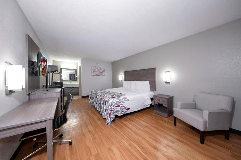 Deluxe King Room Smoke Free image 1
