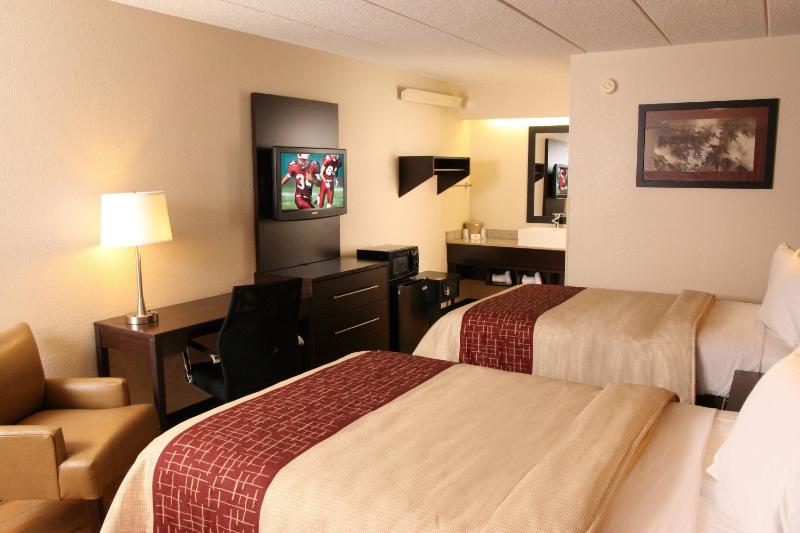 Deluxe Room with Two Double Beds Smoke Free image 4