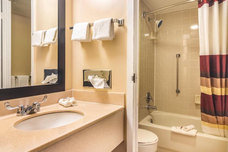 Deluxe Room with Two Double Beds Non-Smoking image 2
