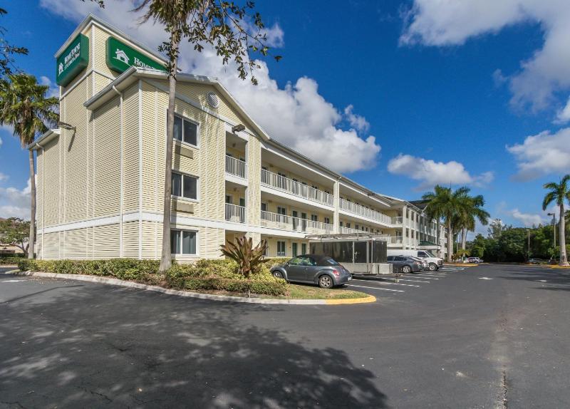 HomeTowne Studios Fort Lauderdale - image 16