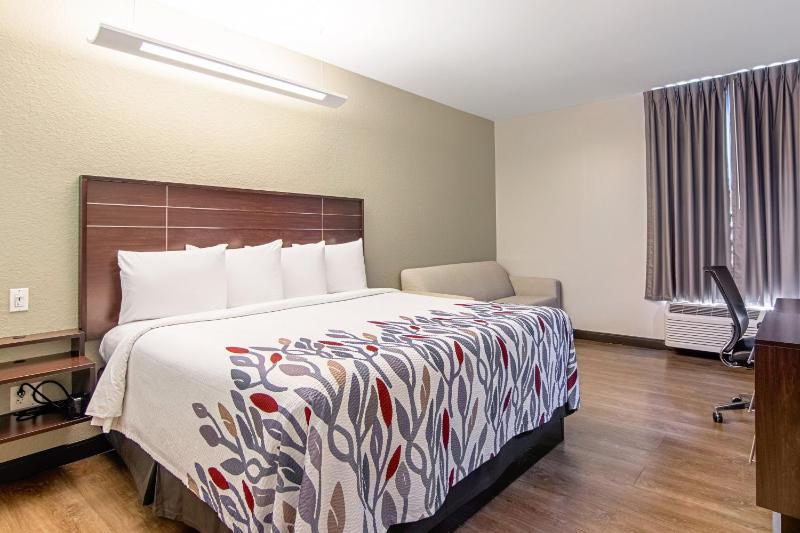  Deluxe King Room Smoke Free image 1