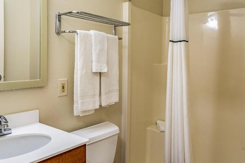 Studio Room with Two Double Beds Non-Smoking             image 2