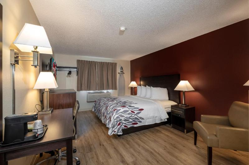 Superior King Room Smoke-Free image 1