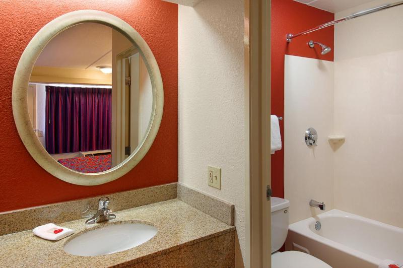 Superior King Room Smoke Free image 2