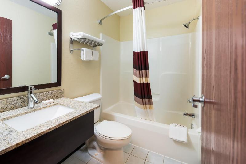 King Suite - Non-Smoking image 2