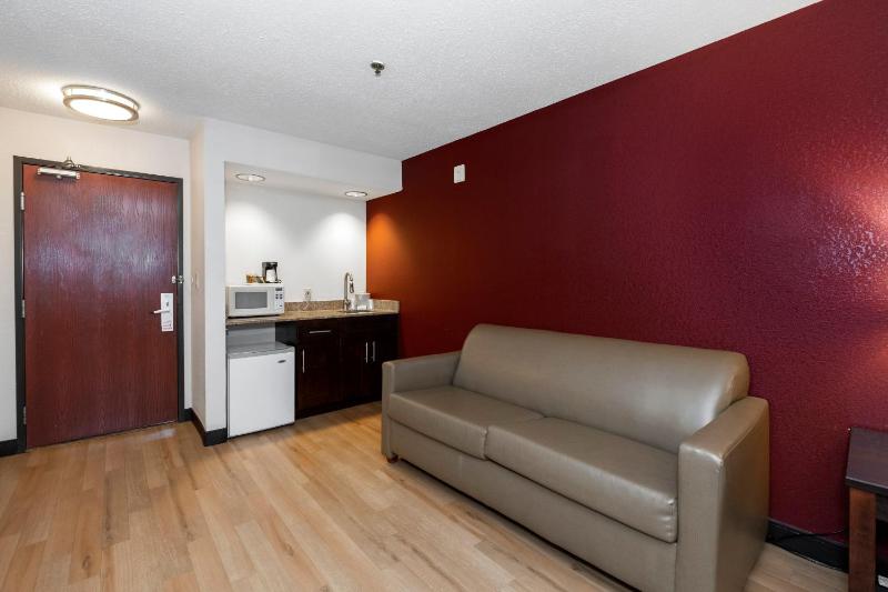 Suite with Two Double Beds Smoke Free image 4