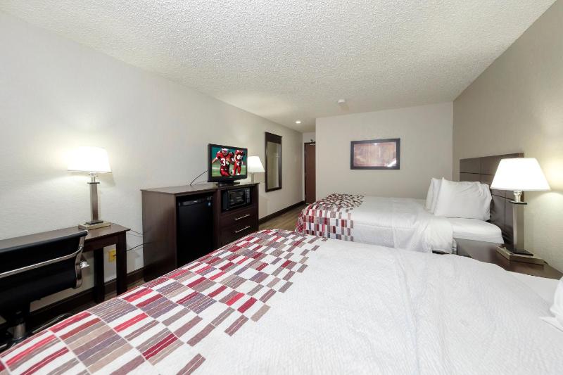 Deluxe Room with Two Queen Beds Non-Smoking image 4
