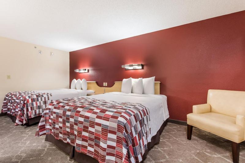 Red Roof Inn Seattle Airport - SEATAC - image 2