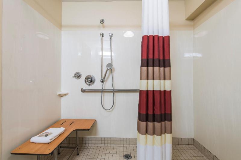 Standard Room with Two Queen Beds Disability Access Roll-ln Shower Smoke Free image 2