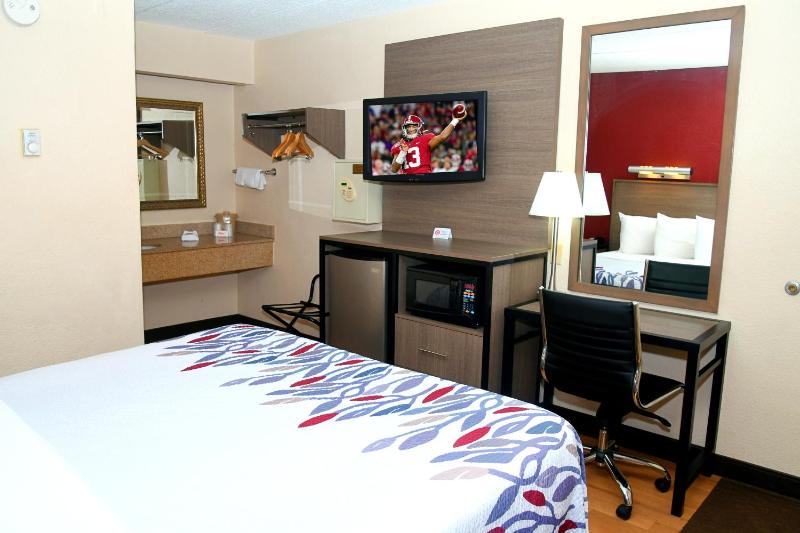 Superior King Room Smoke Free image 4