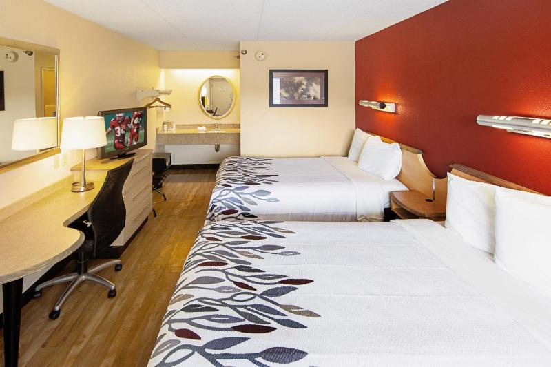 Deluxe Room with Two Double Beds Smoke Free image 3