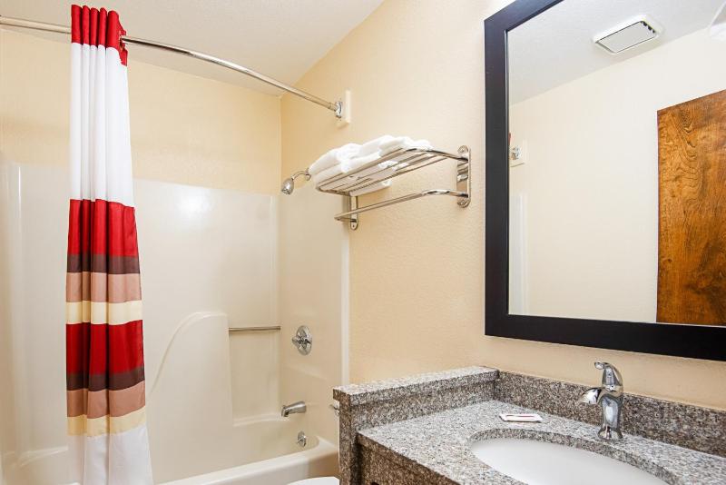  Deluxe King Room Smoke Free image 2