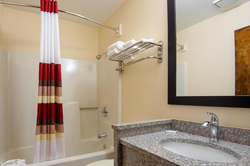 Superior King Room Smoke Free image 2