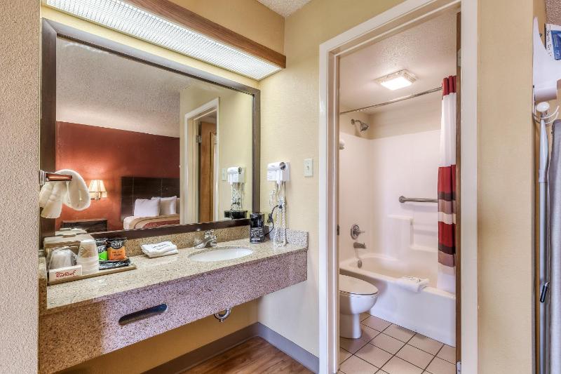 Superior King Room Non-Smoking image 3