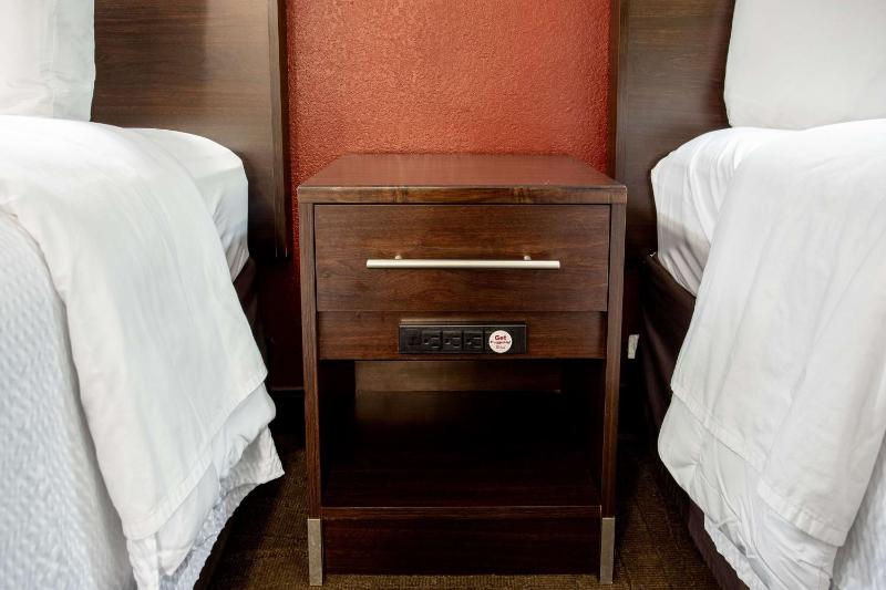 Standard King Room Smoke Free image 3