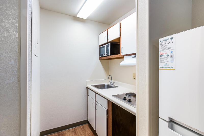Studio Room with Queen Disability Access Non-Smoking image 1