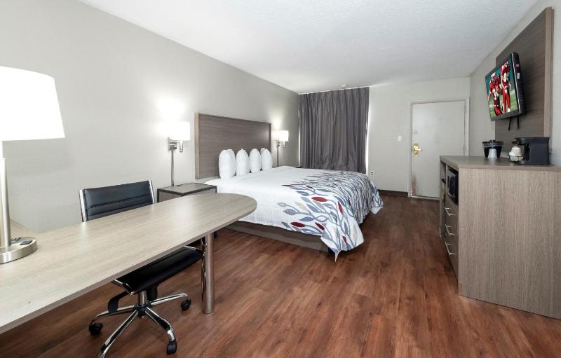 Superior King Room - Non-Smoking image 4