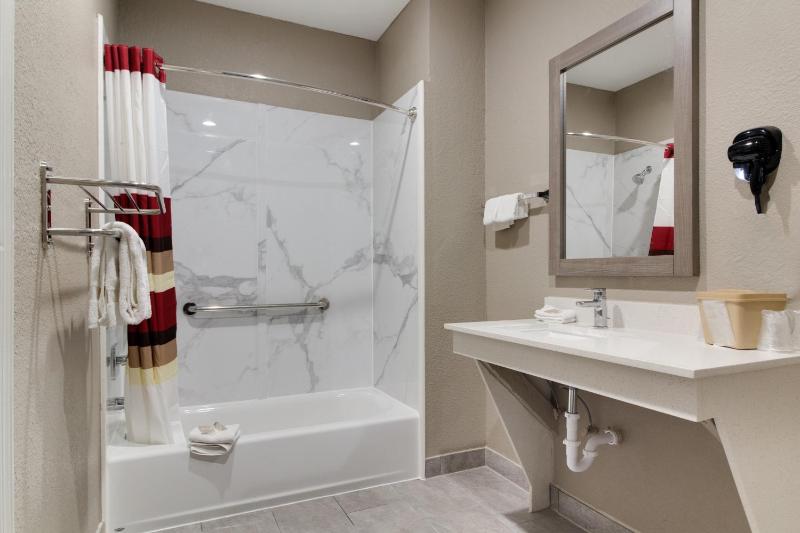 Superior King Room - Disability Access/Smoke Free image 2