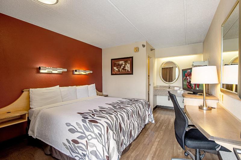 Red Roof Inn Jacksonville Airport - image 5